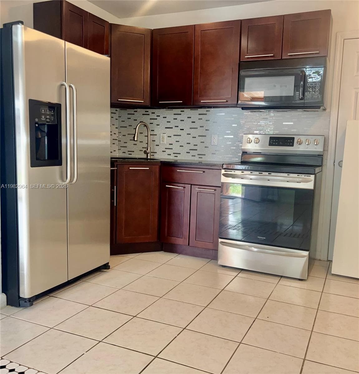 2016 NE 26th St # 2, Wilton Manors, FL 33305 photo 4