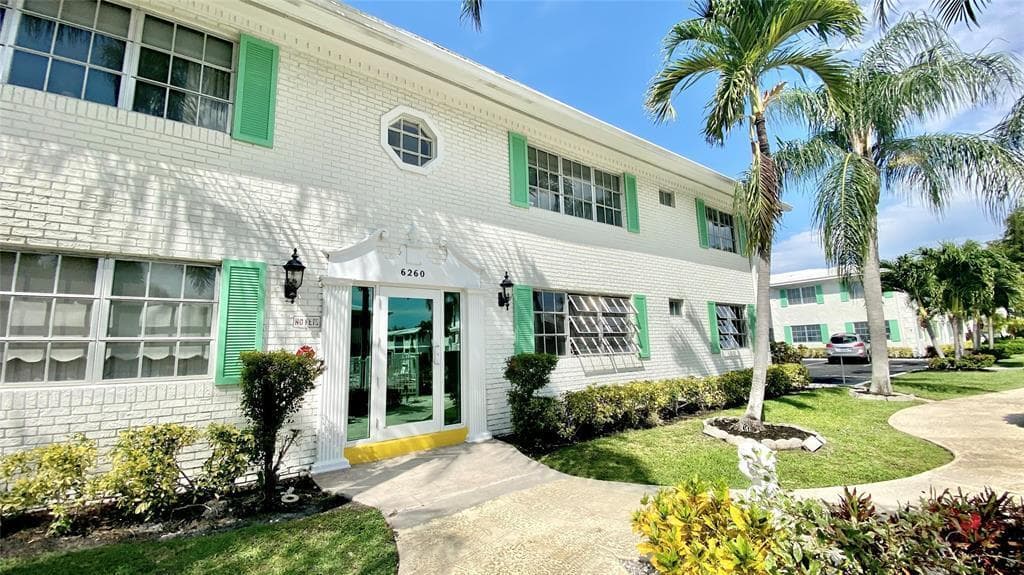 1821 NE 62nd Street # 411, Fort Lauderdale, FL 33308 photo 2