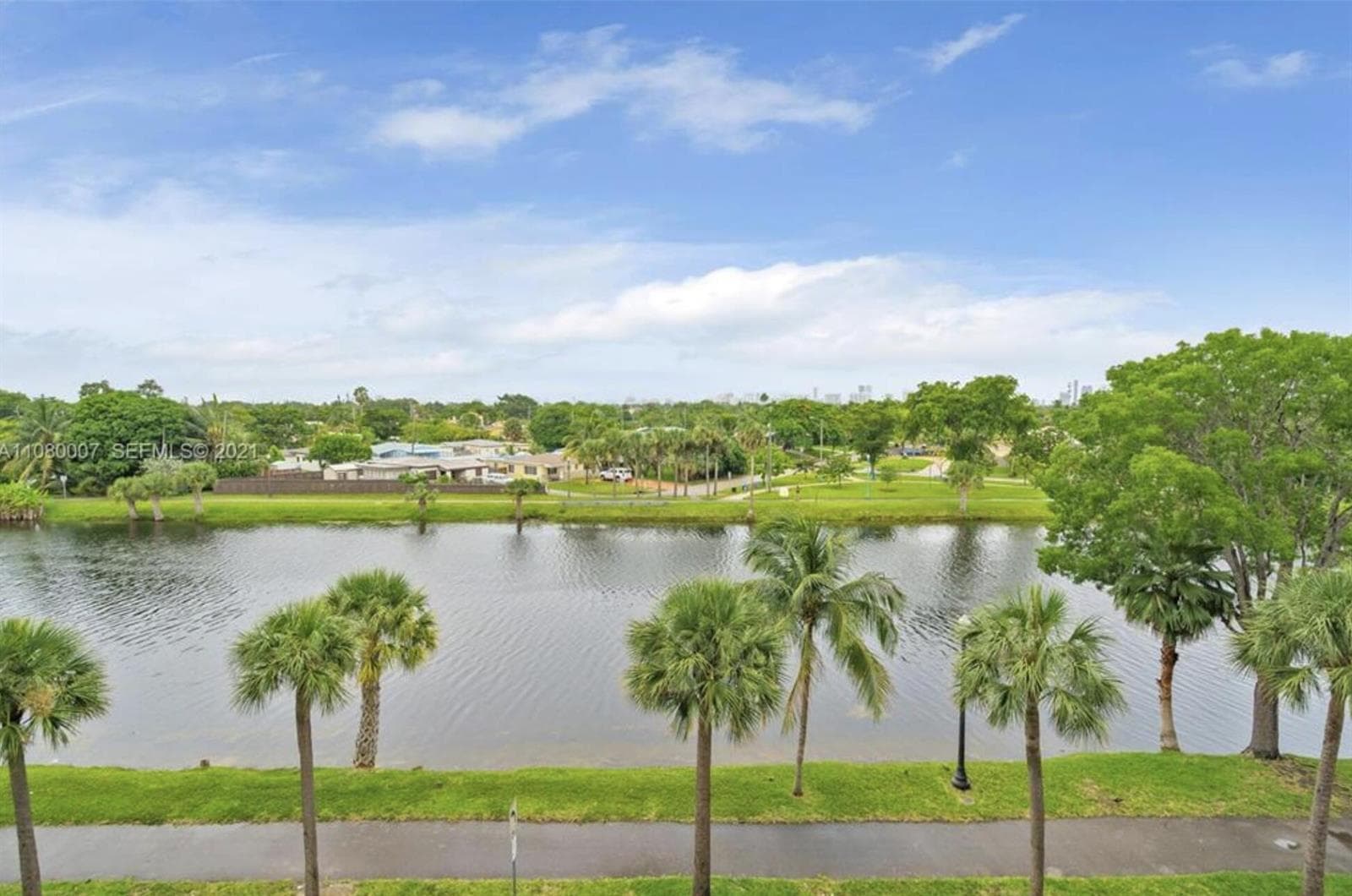 16850 S Glades Drive # 2g, North Miami Beach, FL 33162 photo 3
