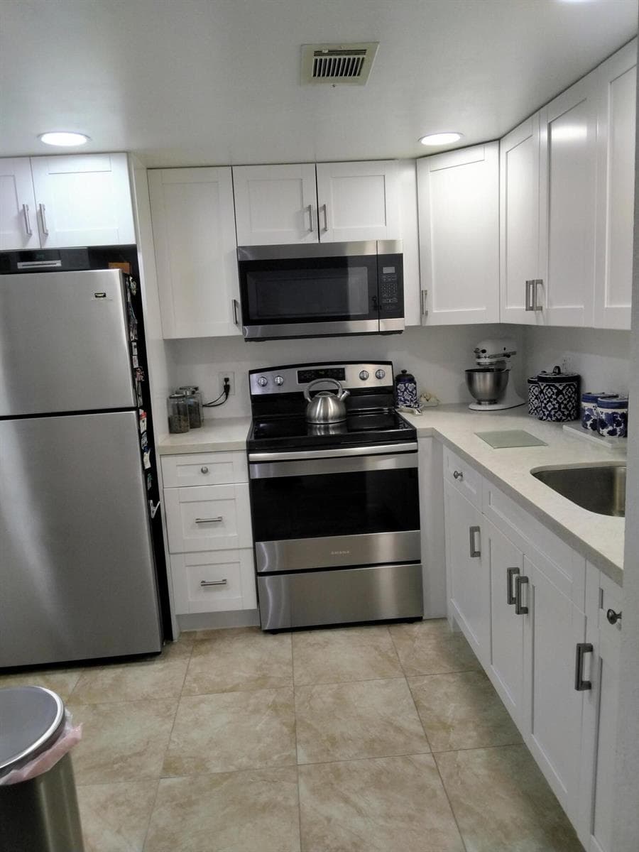 399 Brittany # L, Delray Beach, FL 33446 photo 3