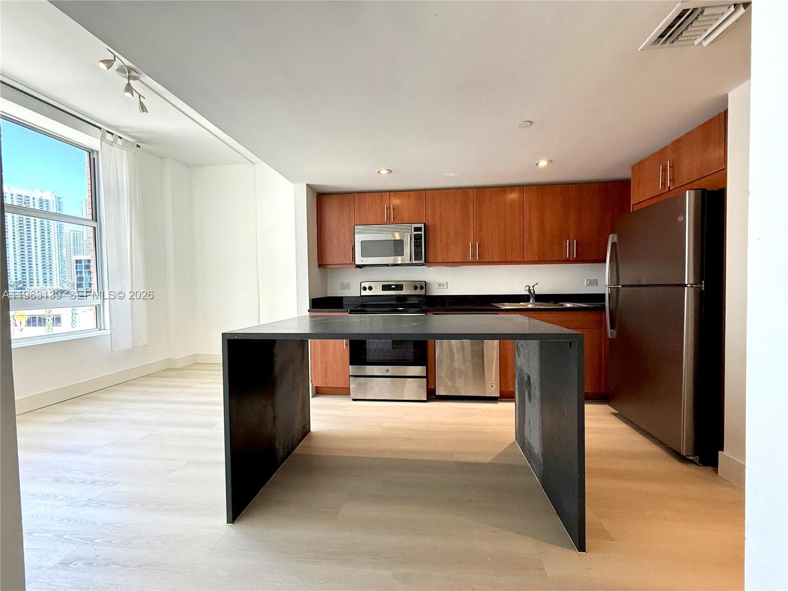 111 E Flagler St # 805, Miami, FL 33131 photo 2
