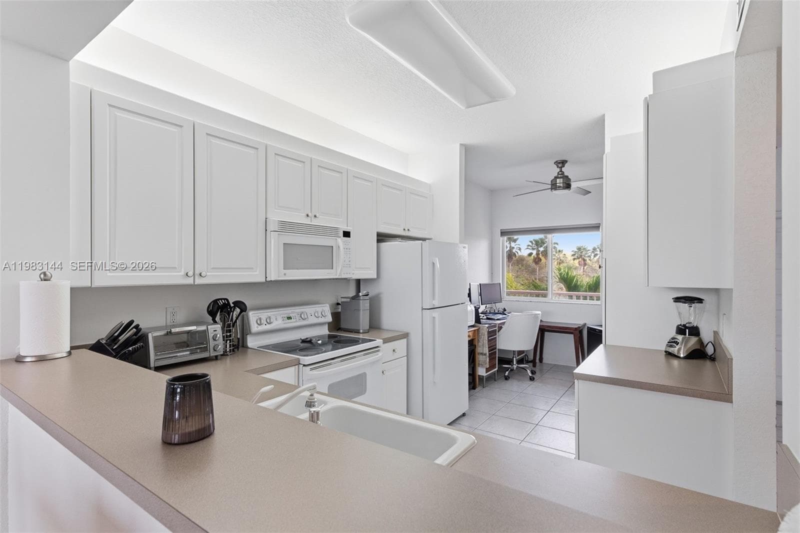 7765 Yardley Dr # 313, Tamarac, FL 33321 photo 4