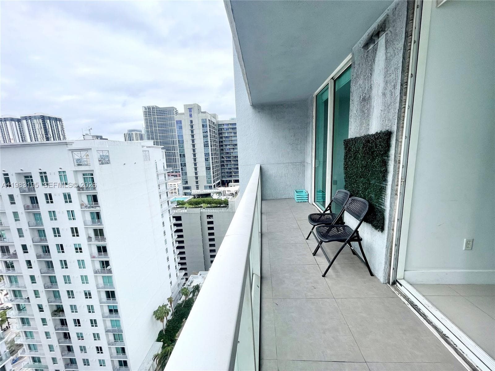 253 NE 2nd St # 2506, Miami, FL 33132 photo 5
