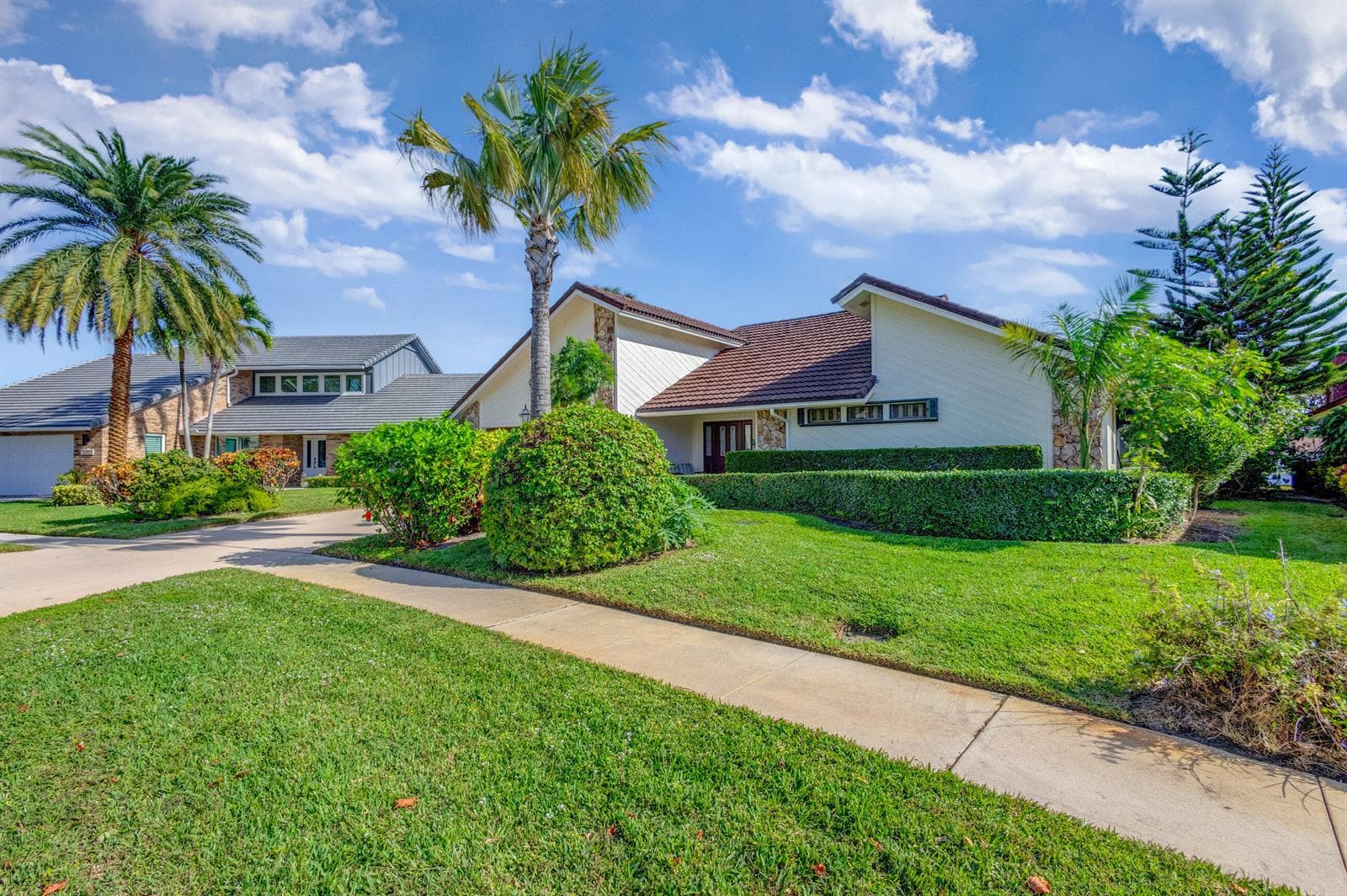 12870 La Rochelle Circle, Palm Beach Gardens, FL 33410 photo 2