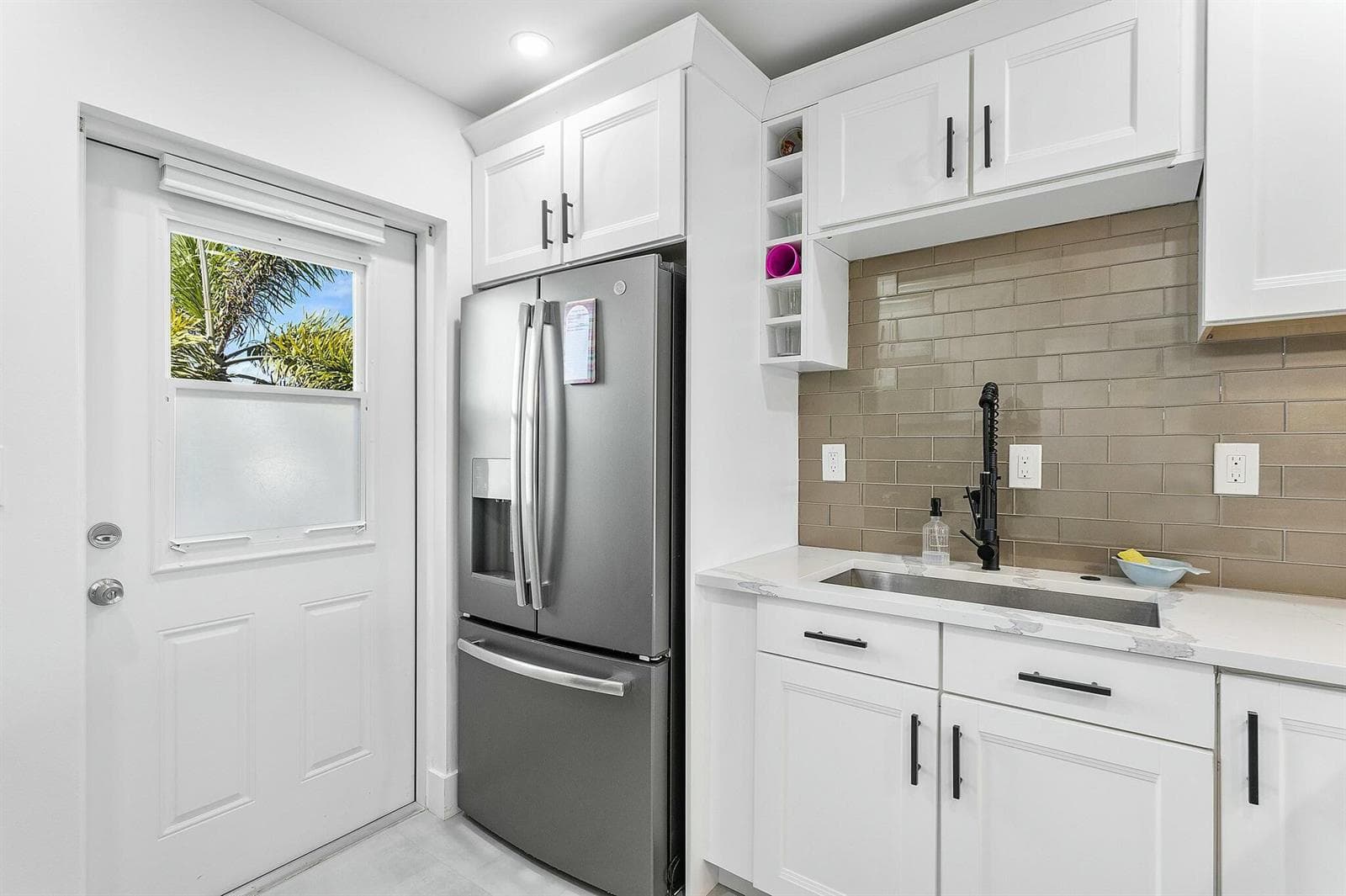 330 N Federal Highway, Deerfield Beach, FL 33441 photo 3