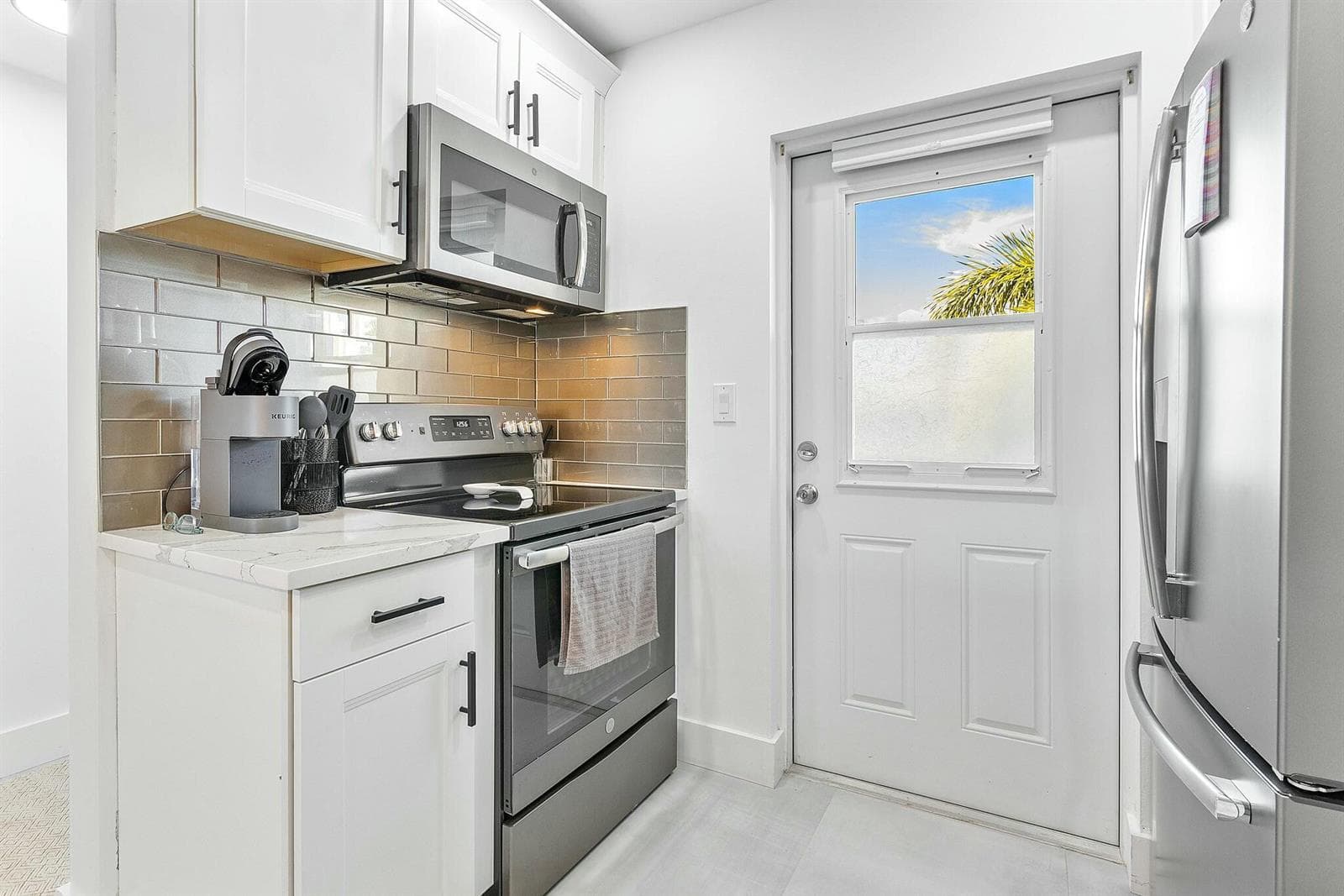 330 N Federal Highway, Deerfield Beach, FL 33441 photo 4