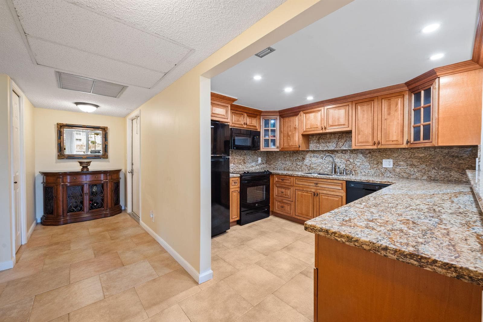 2651 S Palm Aire Drive # 101, Pompano Beach, FL 33069 photo 2