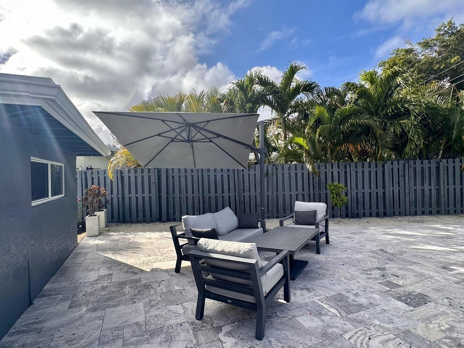 525 NE 27th Street, Wilton Manors, FL 33334 photo 3