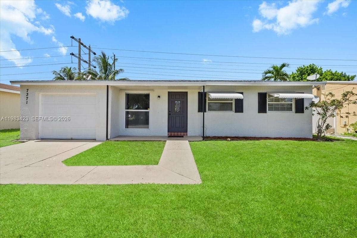 7371 SW 1st St, Margate, FL 33068 photo 2