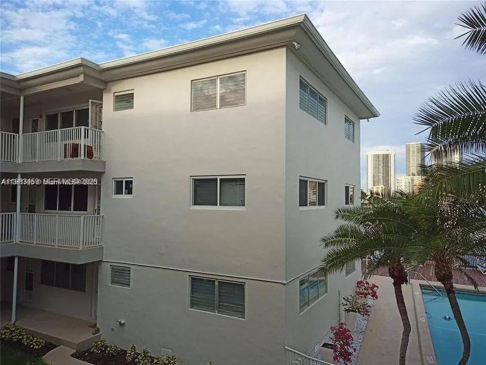 462 Golden Isles Dr # 202, Hallandale Beach, FL 33009 photo 5
