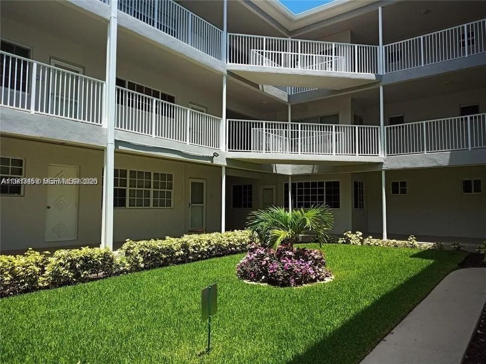 462 Golden Isles Dr # 202, Hallandale Beach, FL 33009 photo 4
