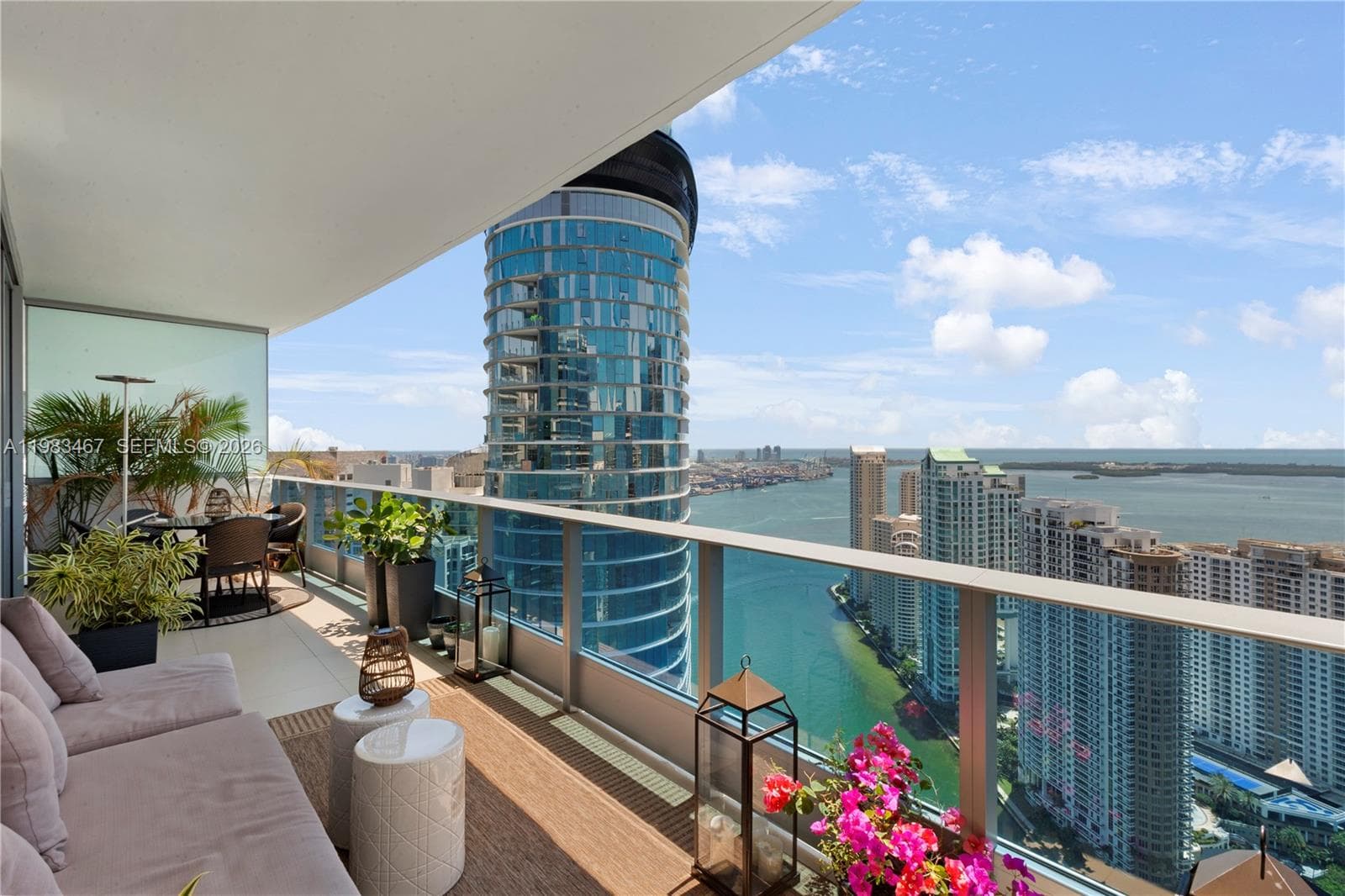 200 Biscayne Boulevard Way # 4907, Miami, FL 33131