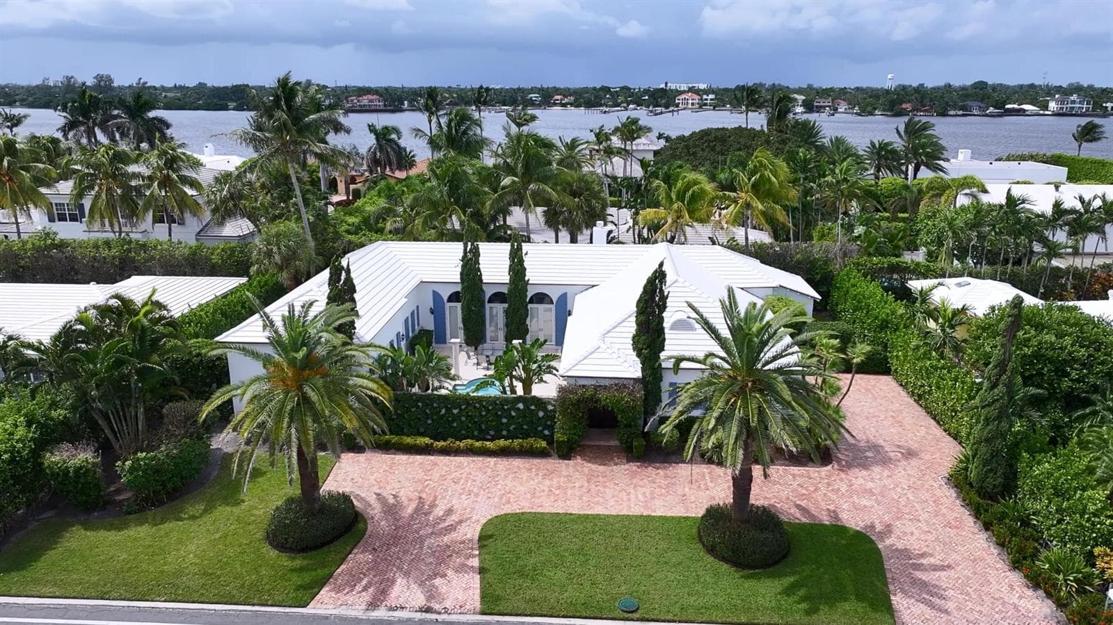 2258 E Ibis Isle Rd Road E, Palm Beach, FL 33480 photo 3