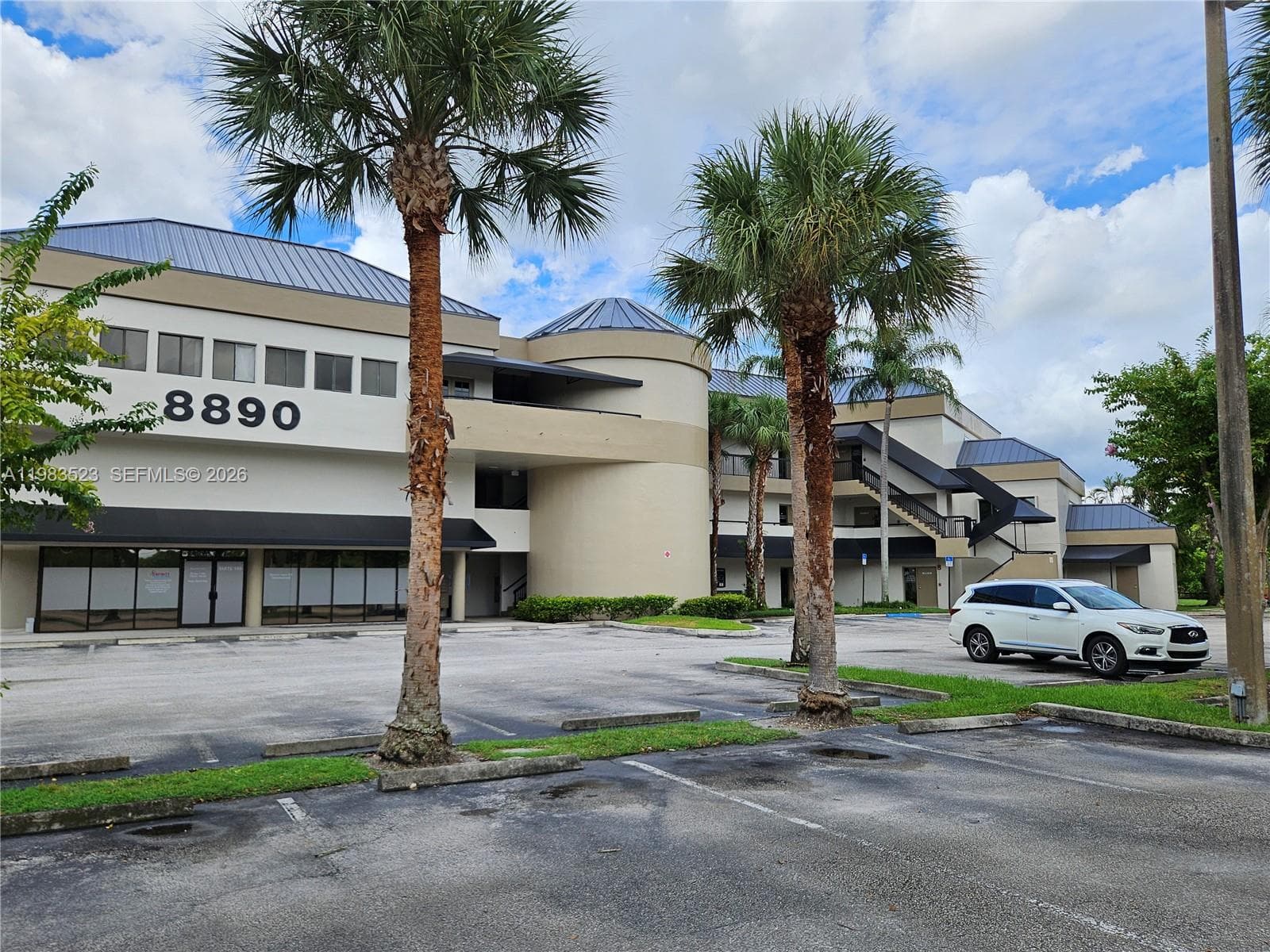 8890 W Oakland Park Blvd # M, Sunrise, FL 33351