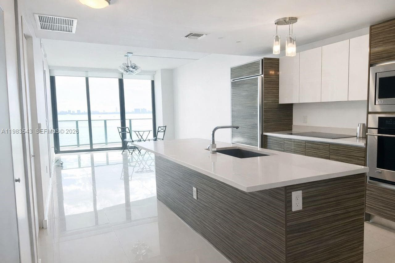 460 NE 28th St # 1407, Miami, FL 33137 photo 3