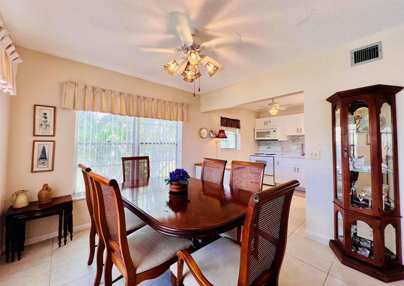 314 Wellington D, West Palm Beach, FL 33417 photo 3