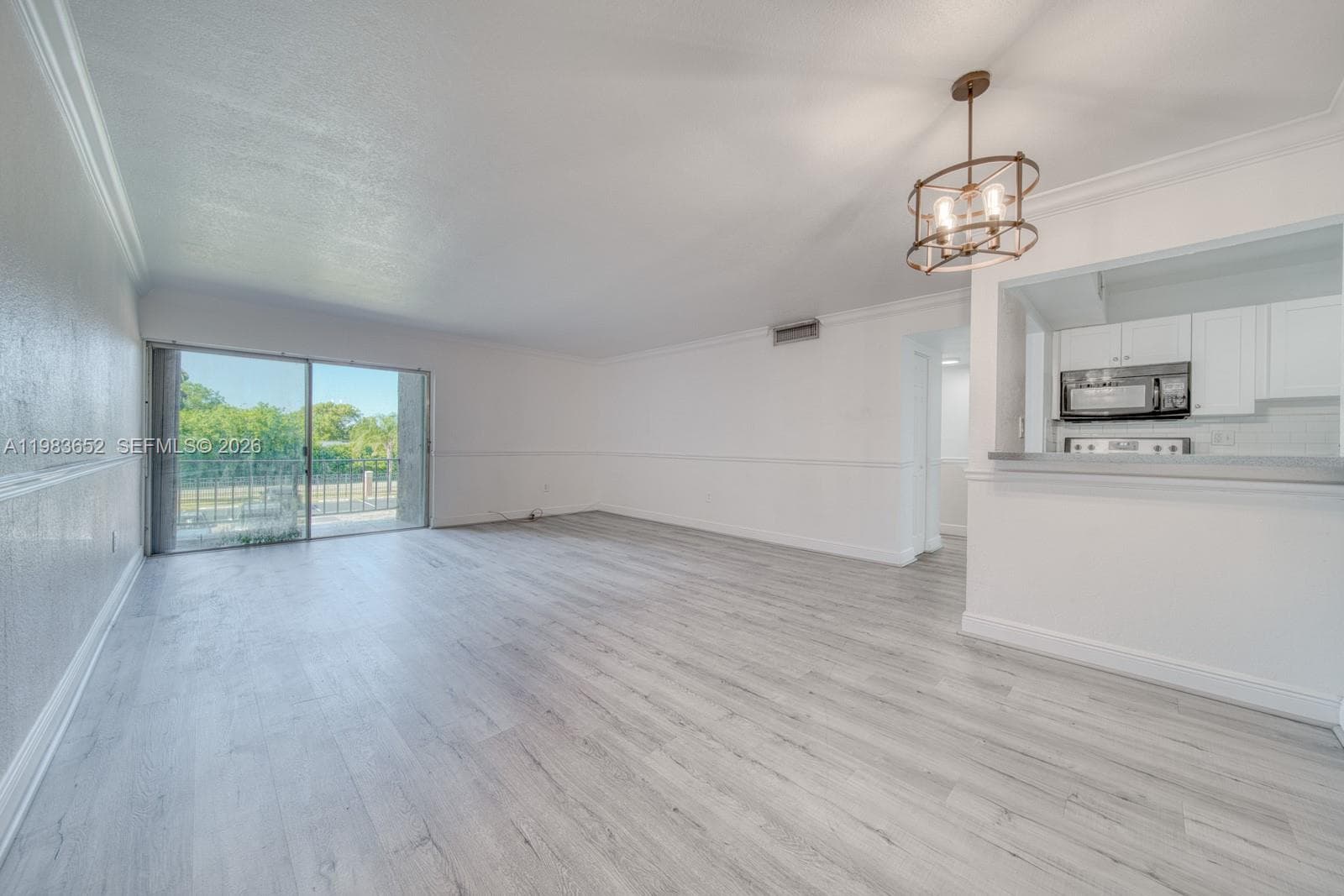 9459 SW 76th St # R5, Miami, FL 33173 photo 5