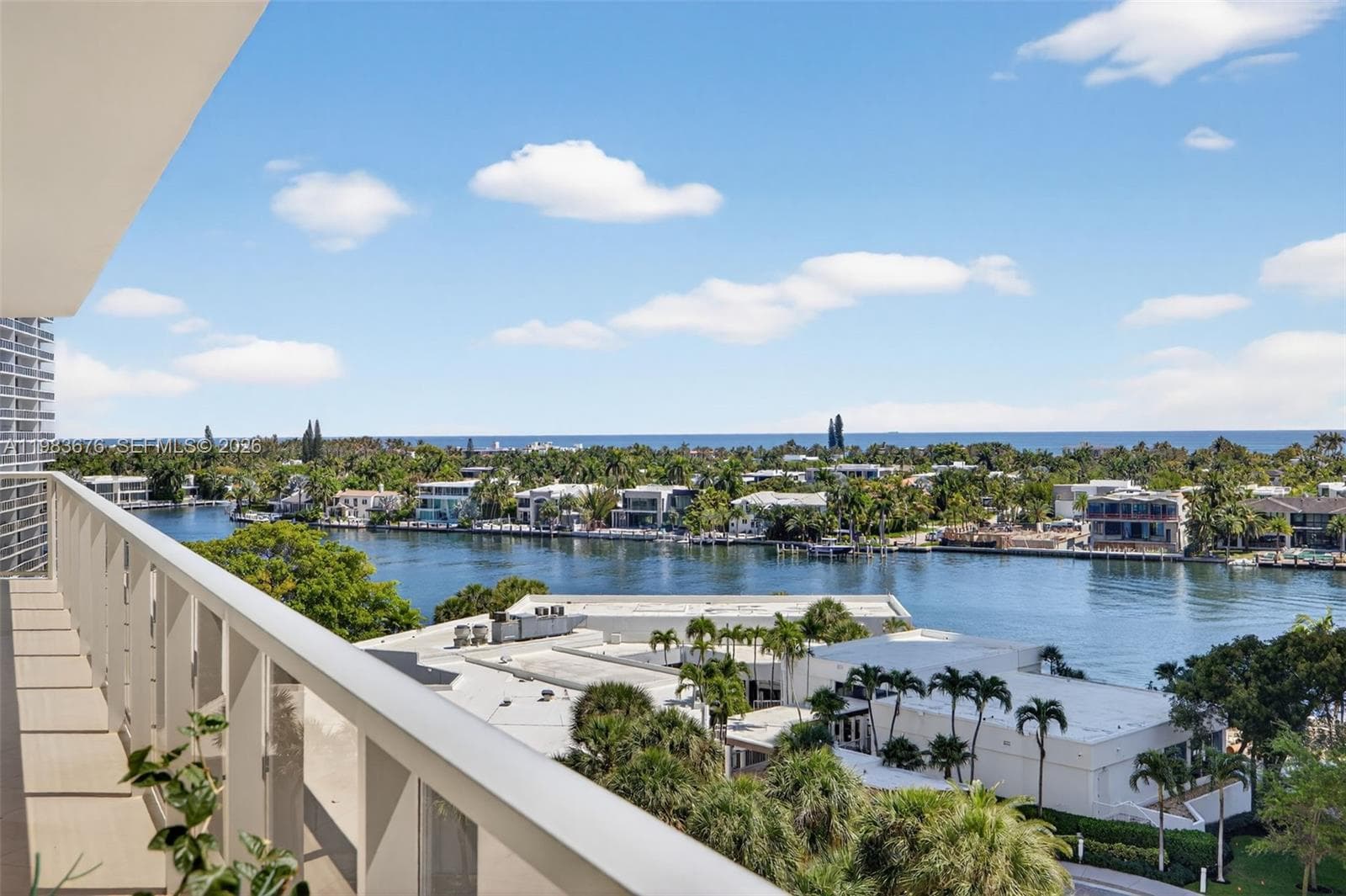 20281 E Country Club Dr # 608, Aventura, FL 33180 photo 2