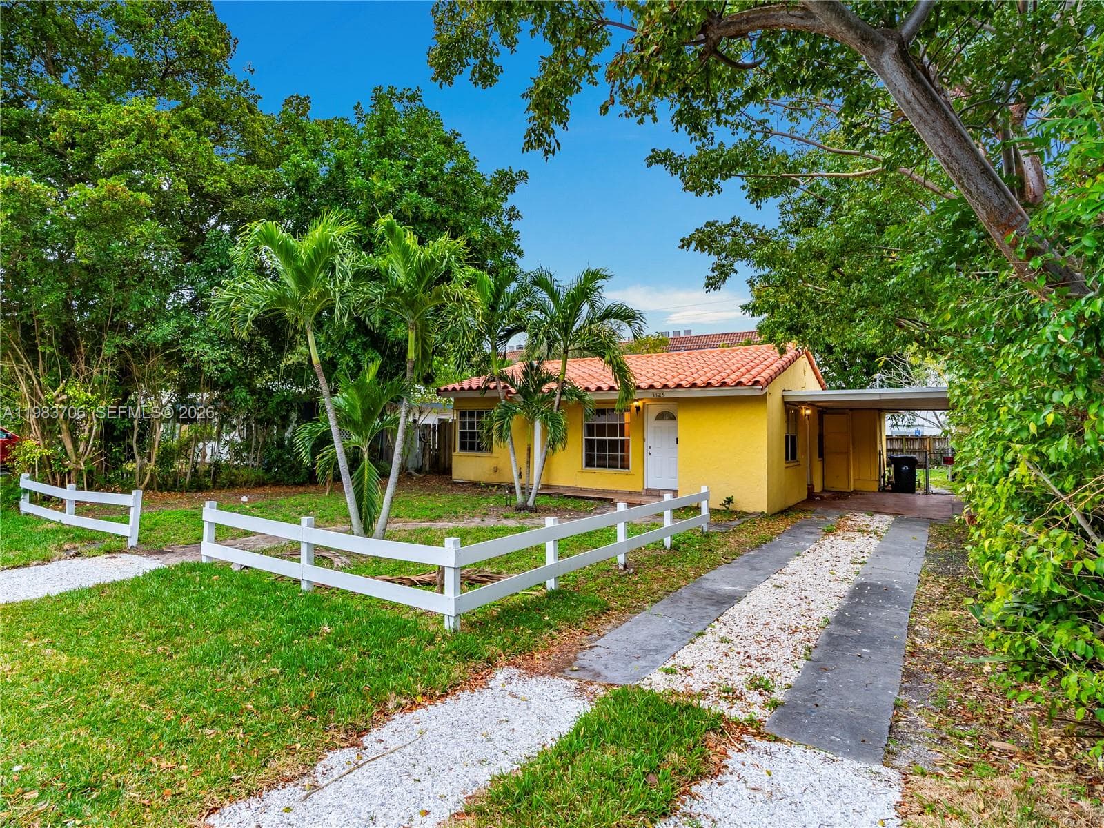 1125 NE 10th Ave, Fort Lauderdale, FL 33304 photo 2