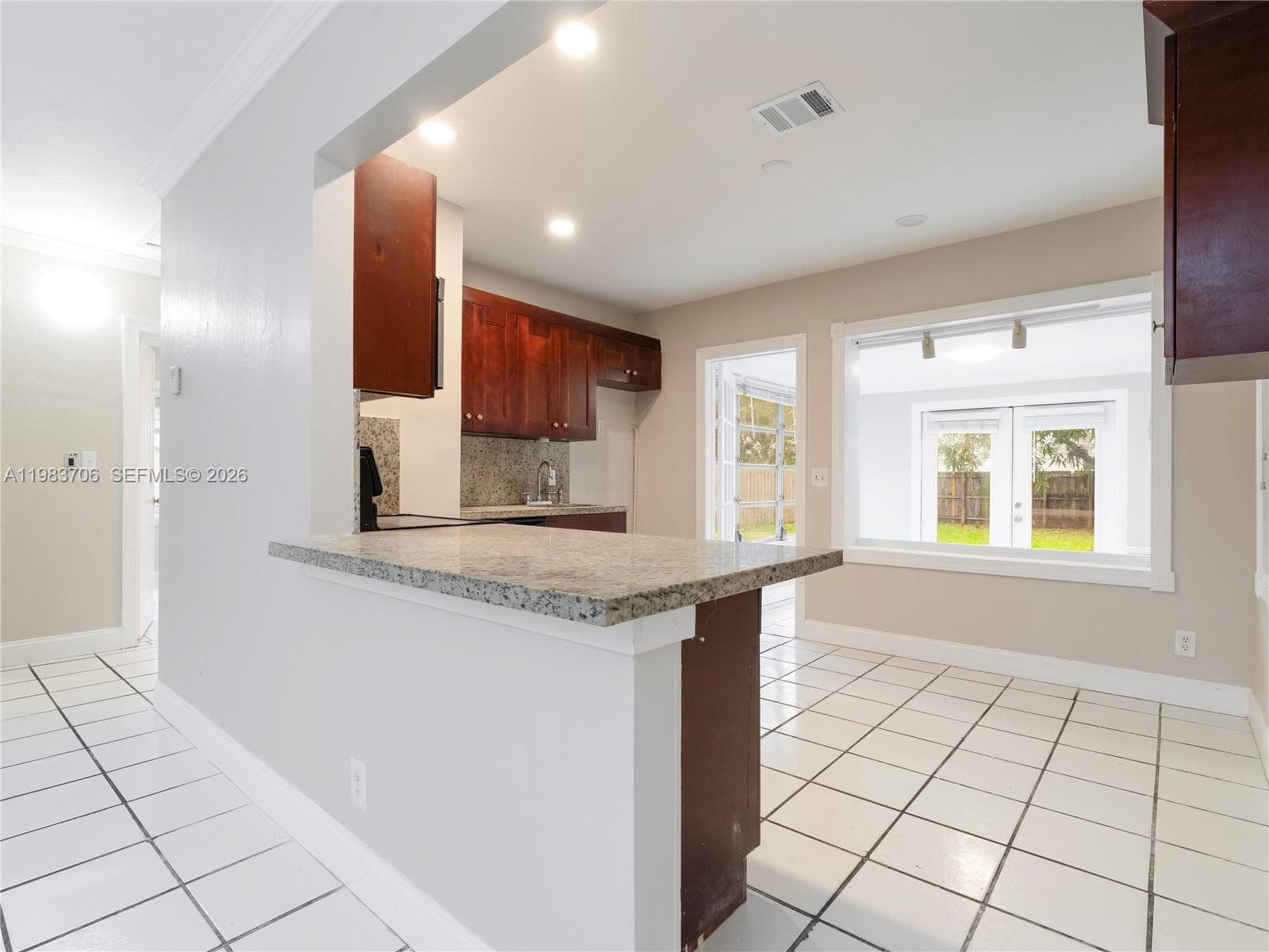 1125 NE 10th Ave, Fort Lauderdale, FL 33304 photo 5