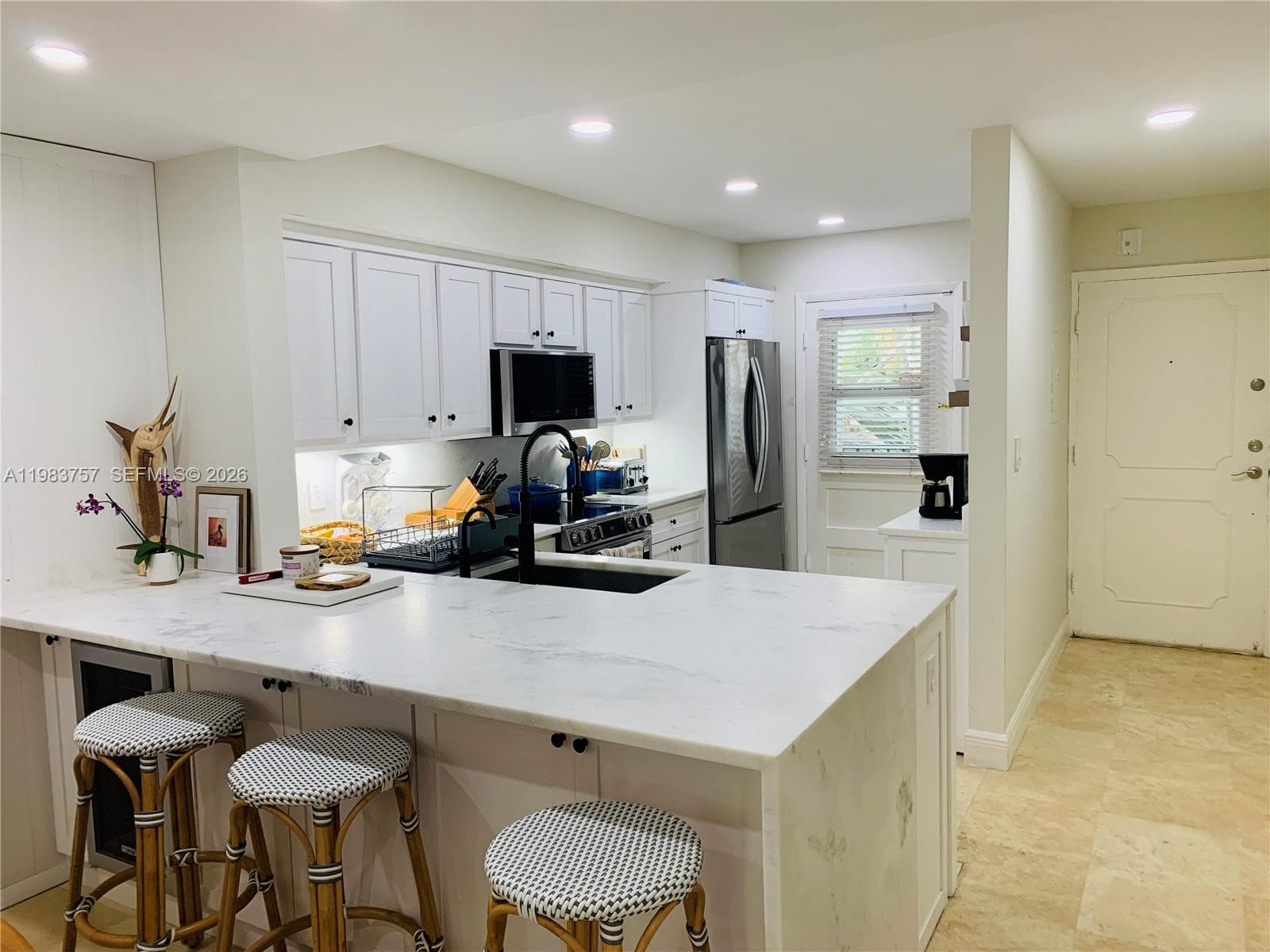 6815 Edgewater Dr # 105, Coral Gables, FL 33133 photo 4