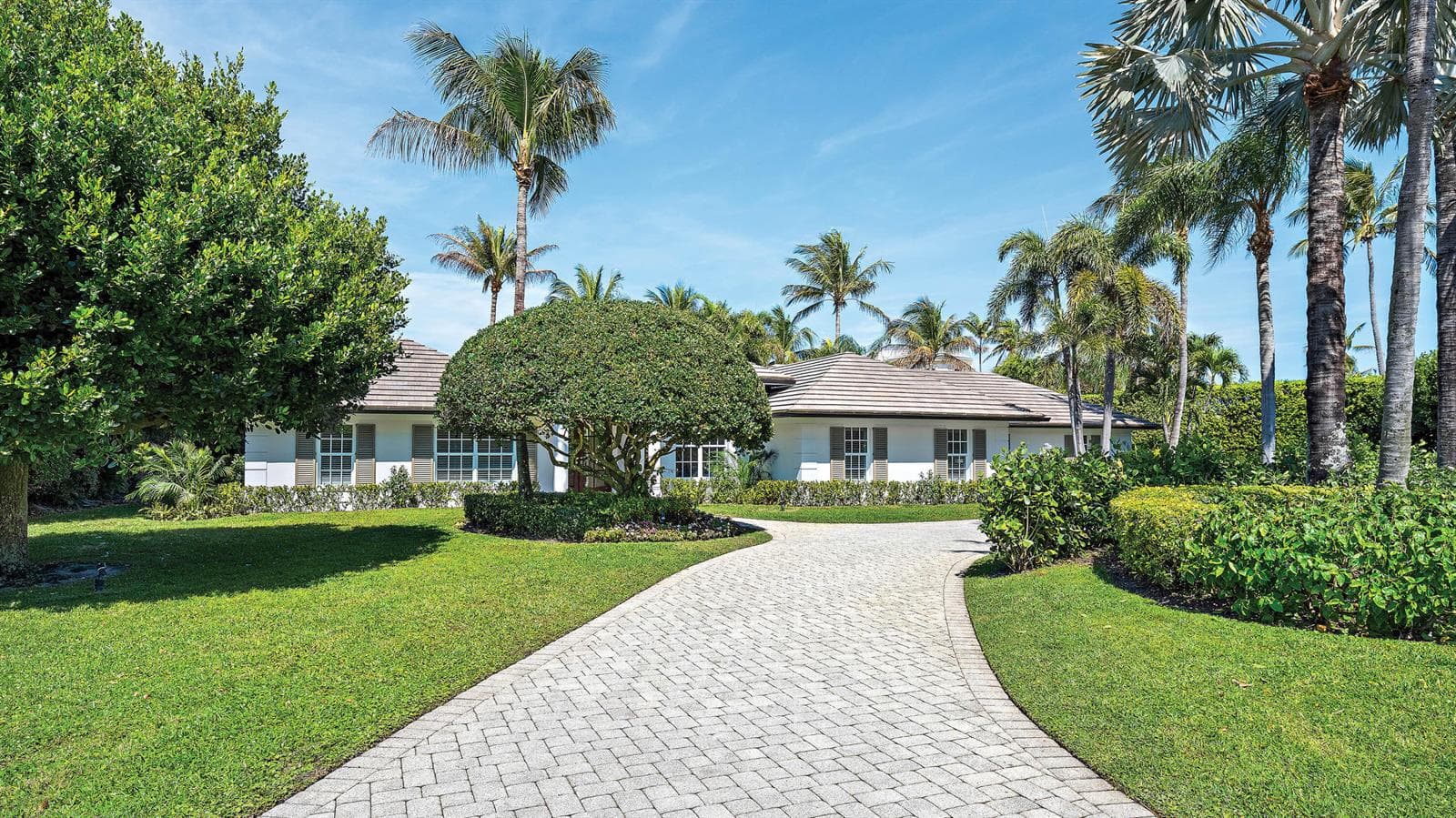 677 Village Road, North Palm Beach, FL 33408 photo 2