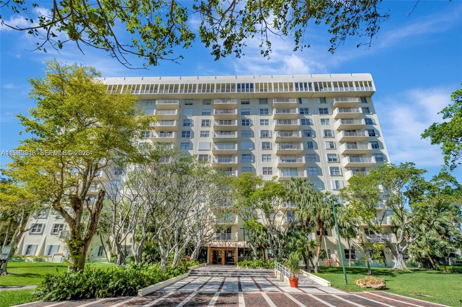 11111 Biscayne Blvd # 8F, Miami, FL 33181 photo 4