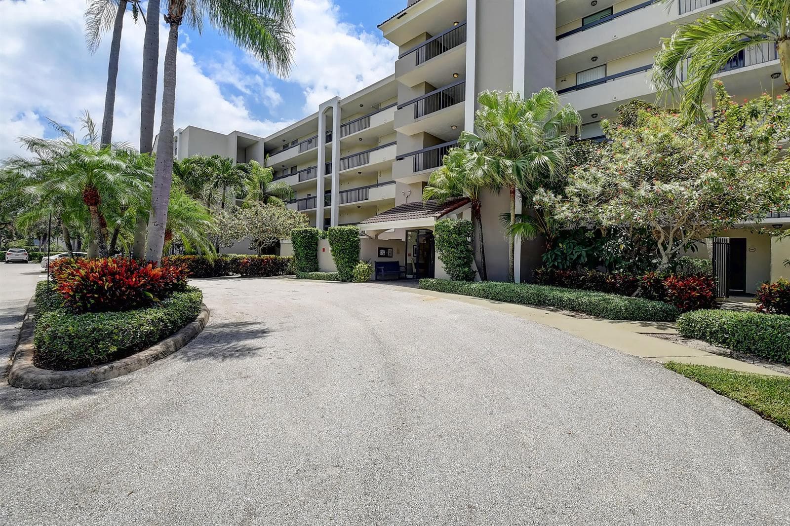950 Lavers Circle # F307, Delray Beach, FL 33444 photo 2