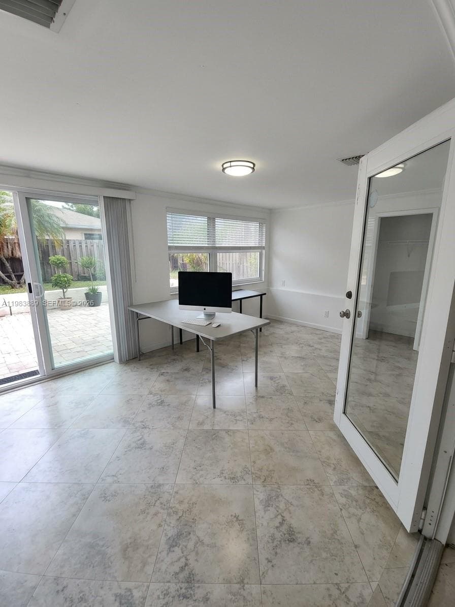 804 NE 2nd St, Hallandale Beach, FL 33009 photo 4