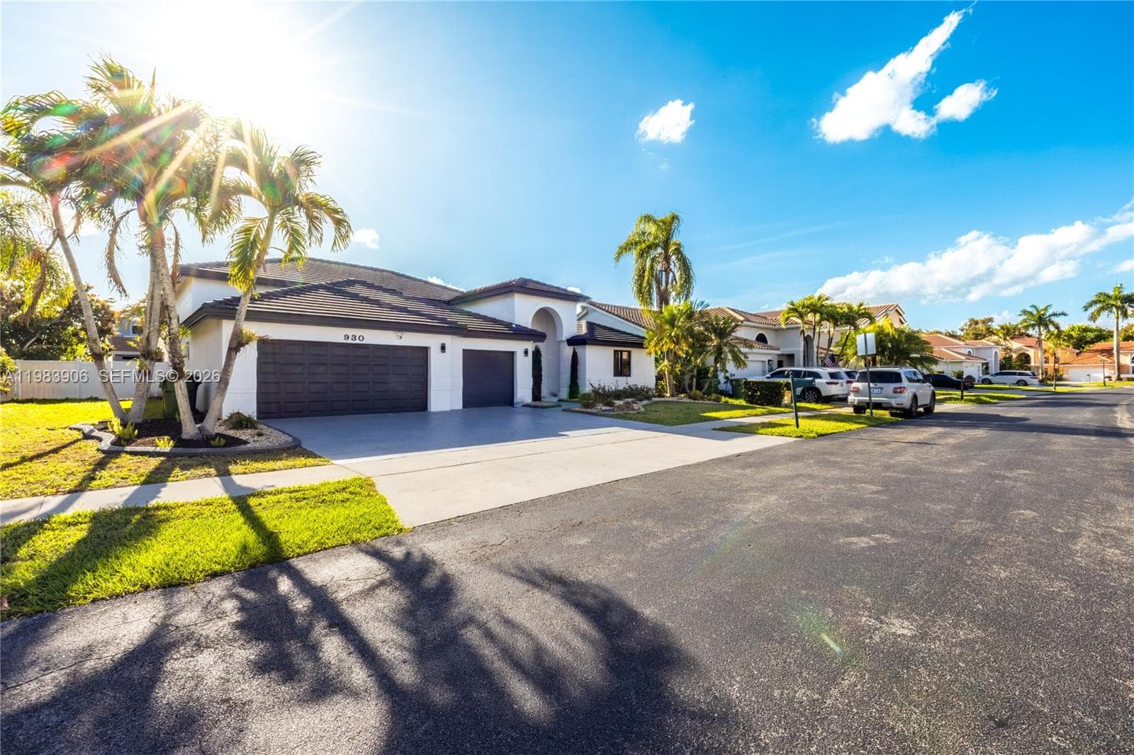 930 NW 197th Ave, Pembroke Pines, FL 33029 photo 2