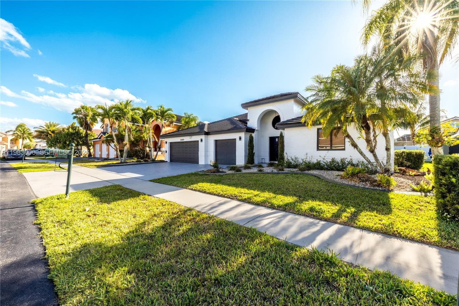 930 NW 197th Ave, Pembroke Pines, FL 33029 photo 3