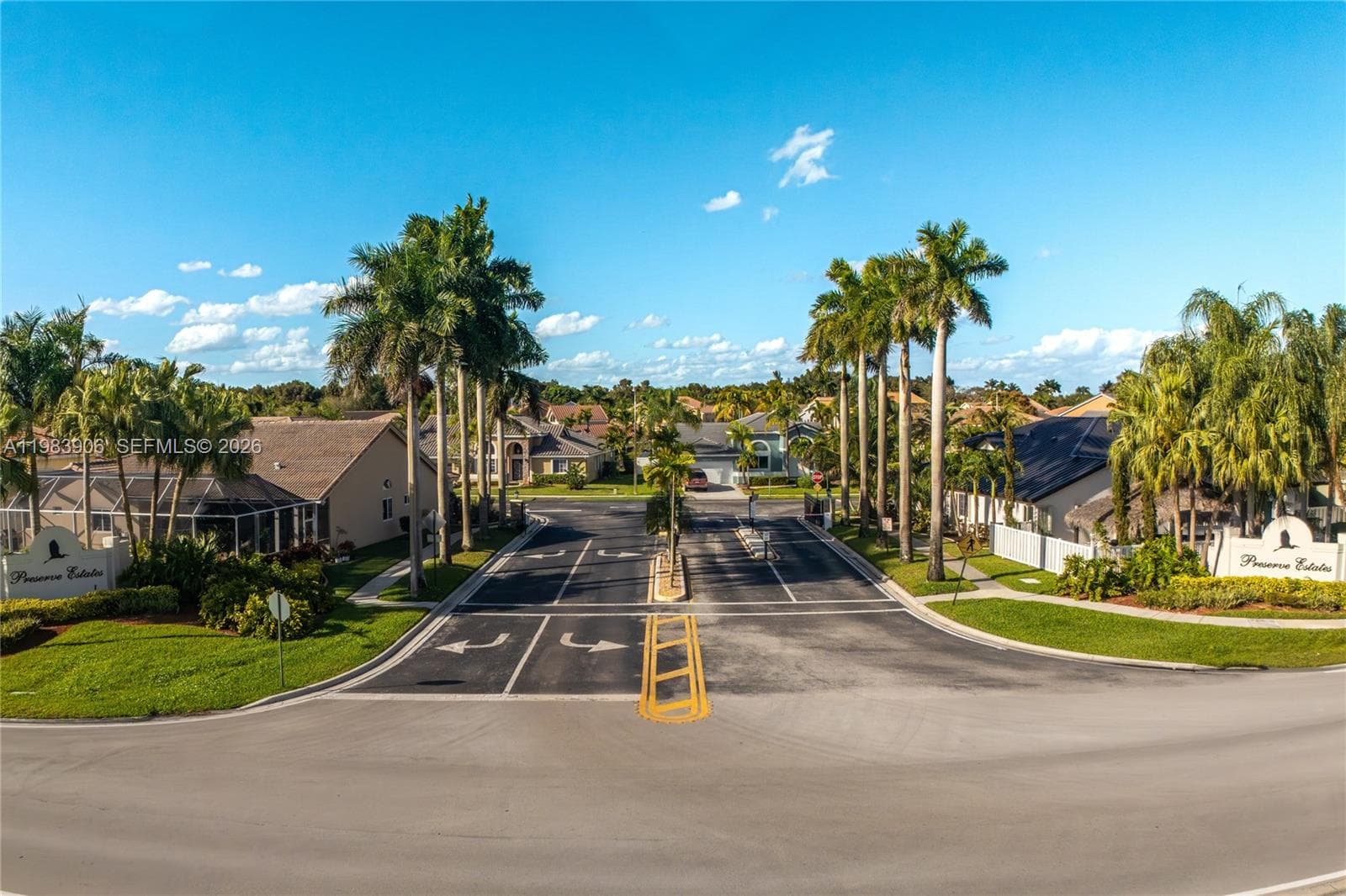 930 NW 197th Ave, Pembroke Pines, FL 33029 photo 5