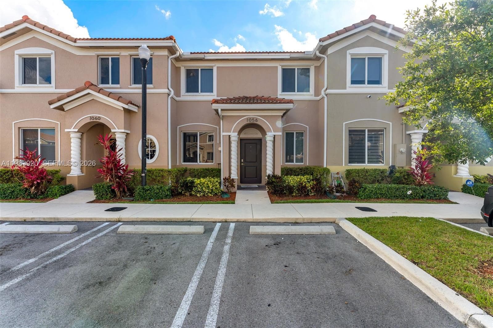 1056 SE 24th Ave, Homestead, FL 33035 photo 2