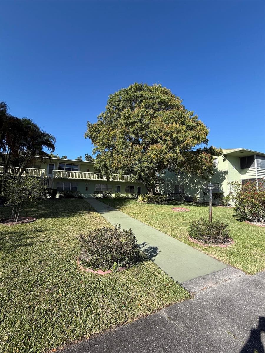 64 Norwich C, West Palm Beach, FL 33417