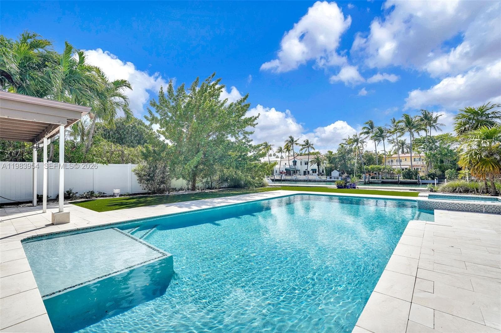 4560 Prairie Ave, Miami Beach, FL 33140 photo 3