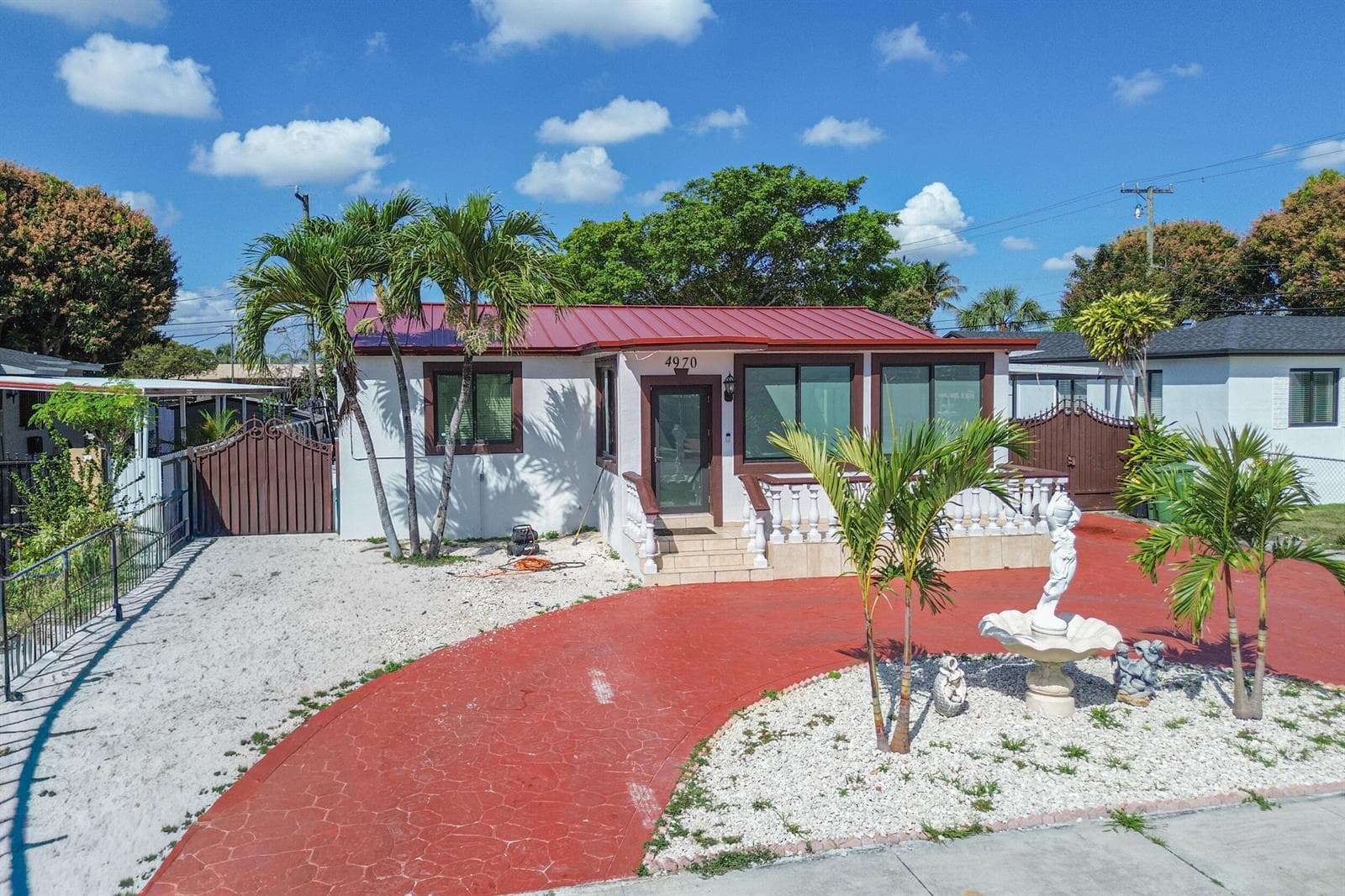 4970 E Palm Court, Hialeah, FL 33013 photo 2