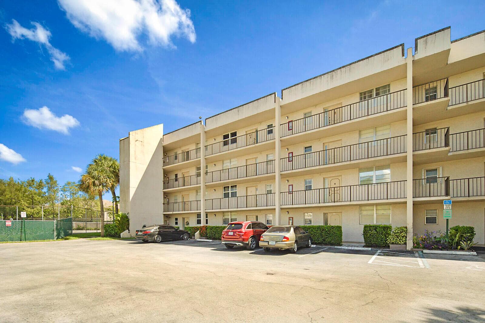 2541 Aragon Boulevard # 202, Sunrise, FL 33322 photo 2