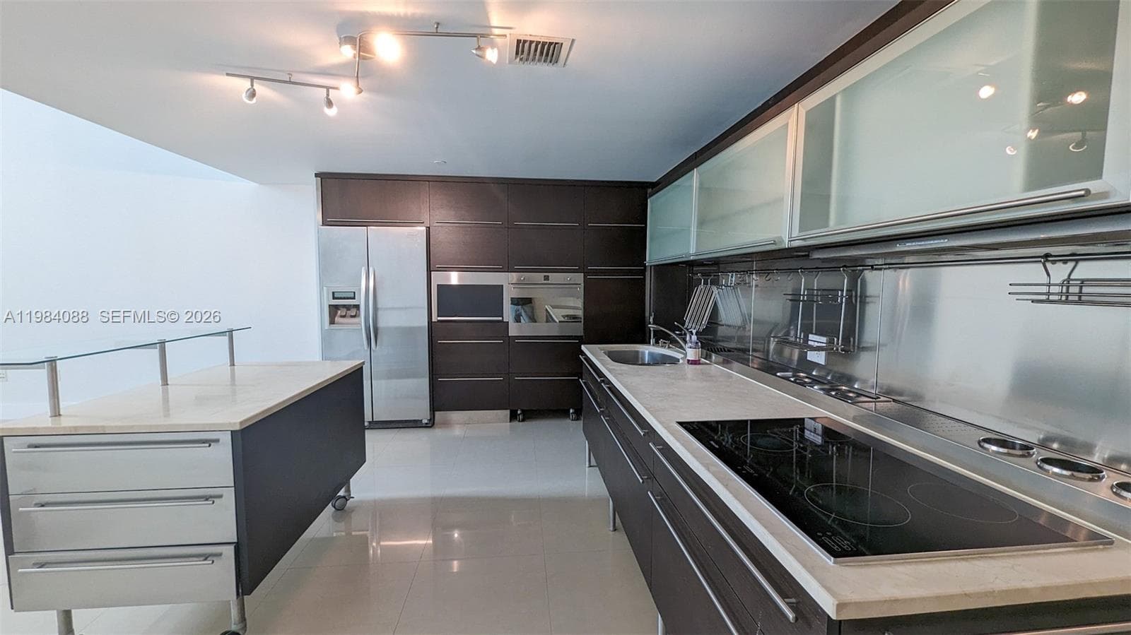 6000 Collins Ave # 111, Miami Beach, FL 33140 photo 3