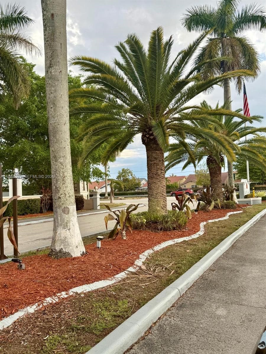 3858 SW 153rd Pl, Miami, FL 33185 photo 3