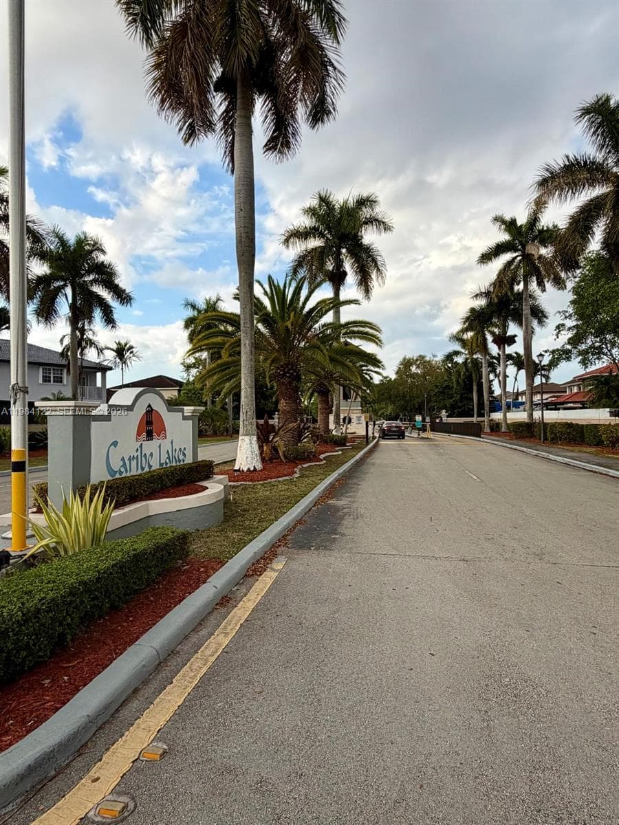 3858 SW 153rd Pl, Miami, FL 33185 photo 4
