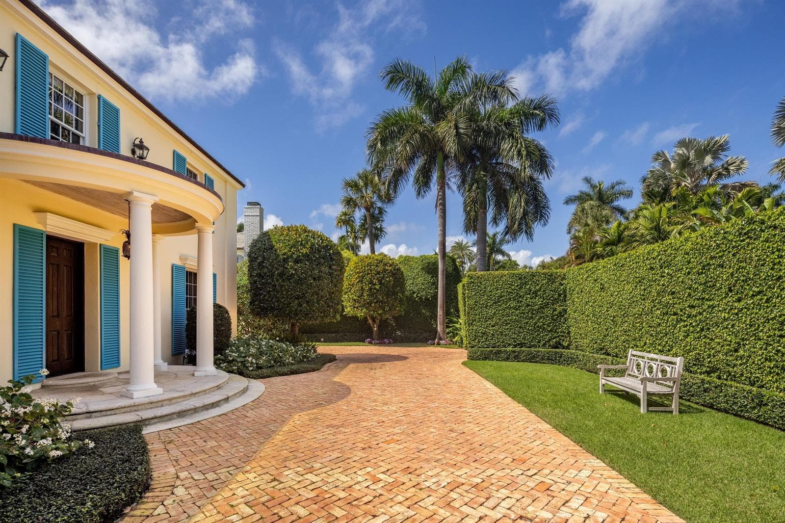 246 Emerald Lane, Palm Beach, FL 33480 photo 2