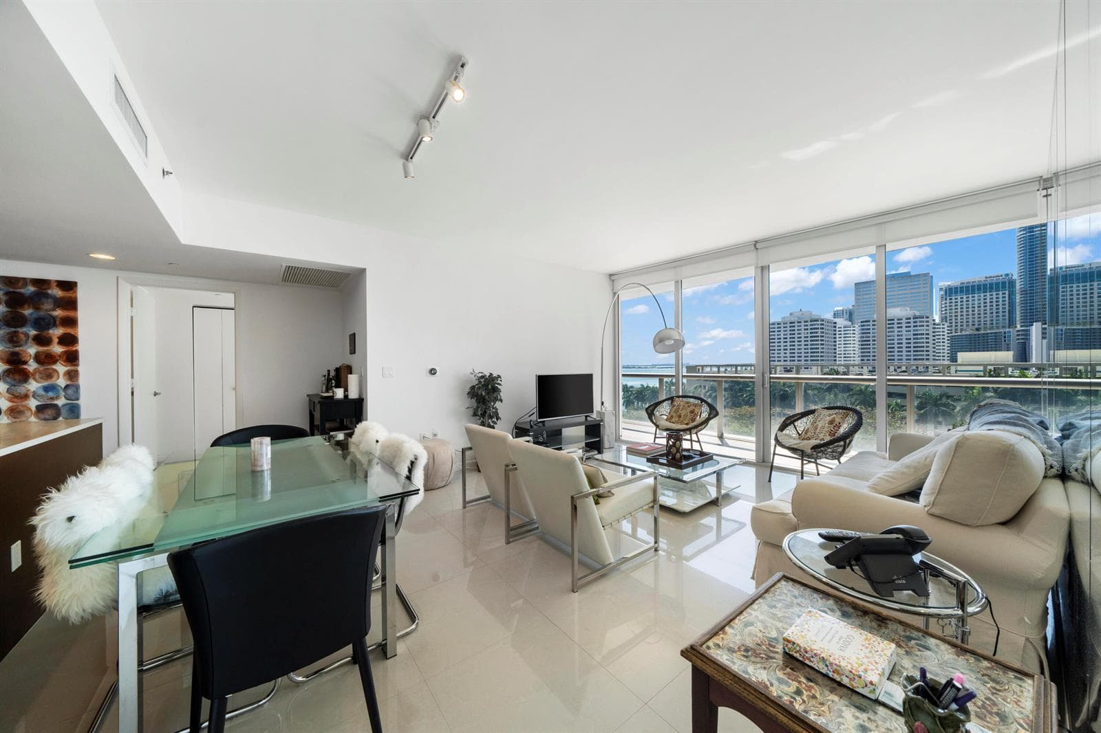 495 Brickell Avenue # 811, Miami, FL 33131 photo 3