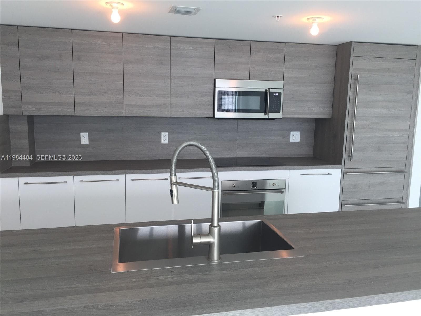 400 Sunny Isles Blvd # 1105, Sunny Isles Beach, FL 33160 photo 3