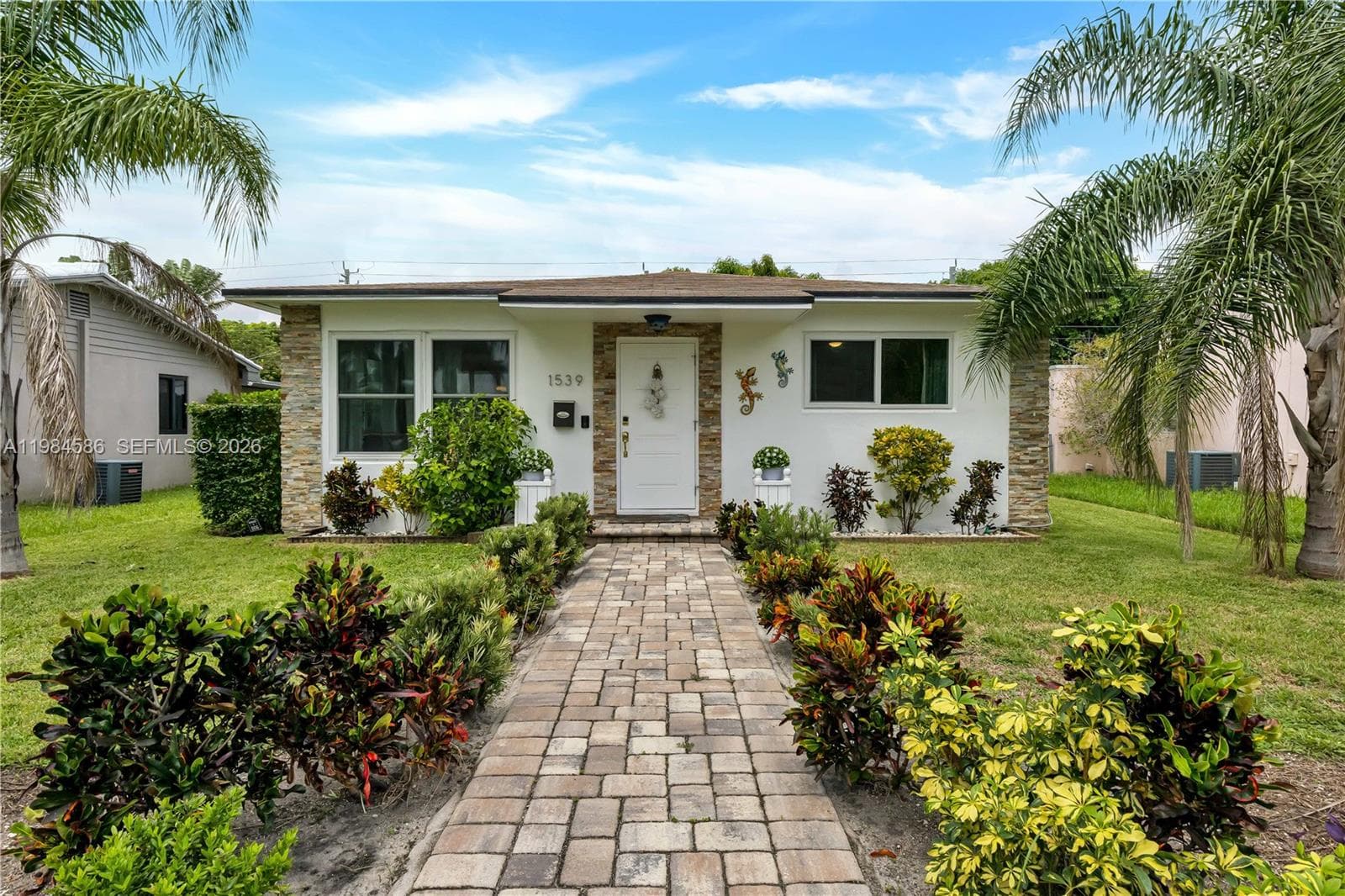 1539 Funston St, Hollywood, FL 33020 photo 2