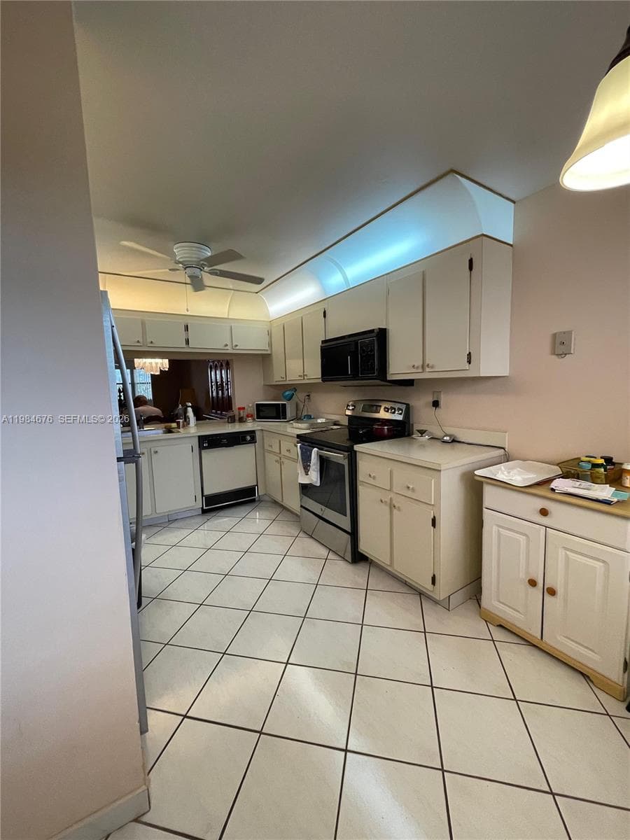2606 NW 104th Ave # 301, Sunrise, FL 33322 photo 2