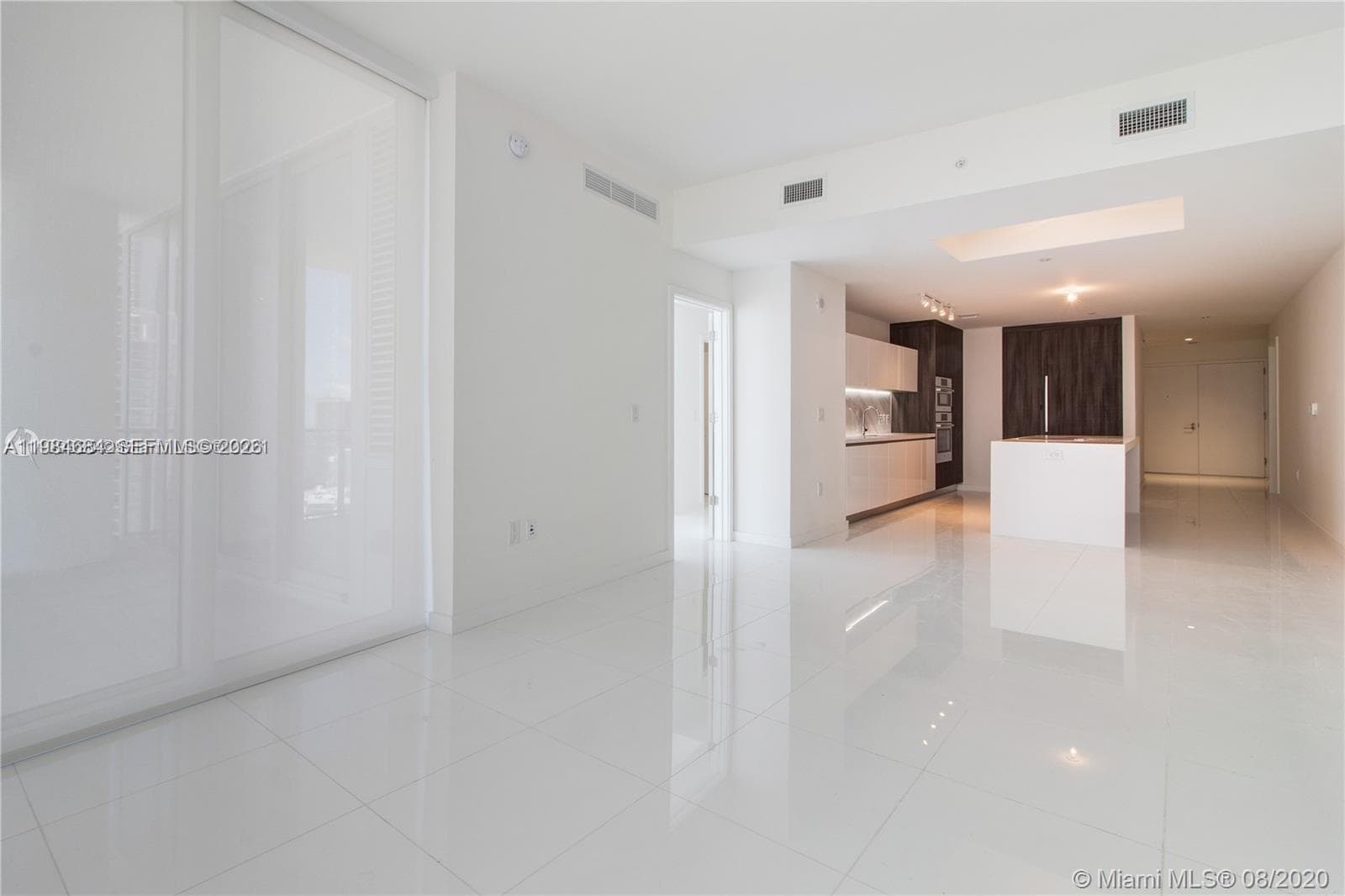 851 NE 1st Ave # 3601, Miami, FL 33132 photo 4