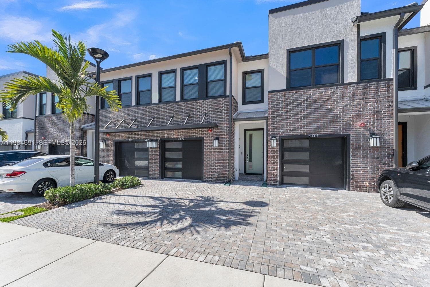 8351 NW 7th Ct, Plantation, FL 33324 photo 2