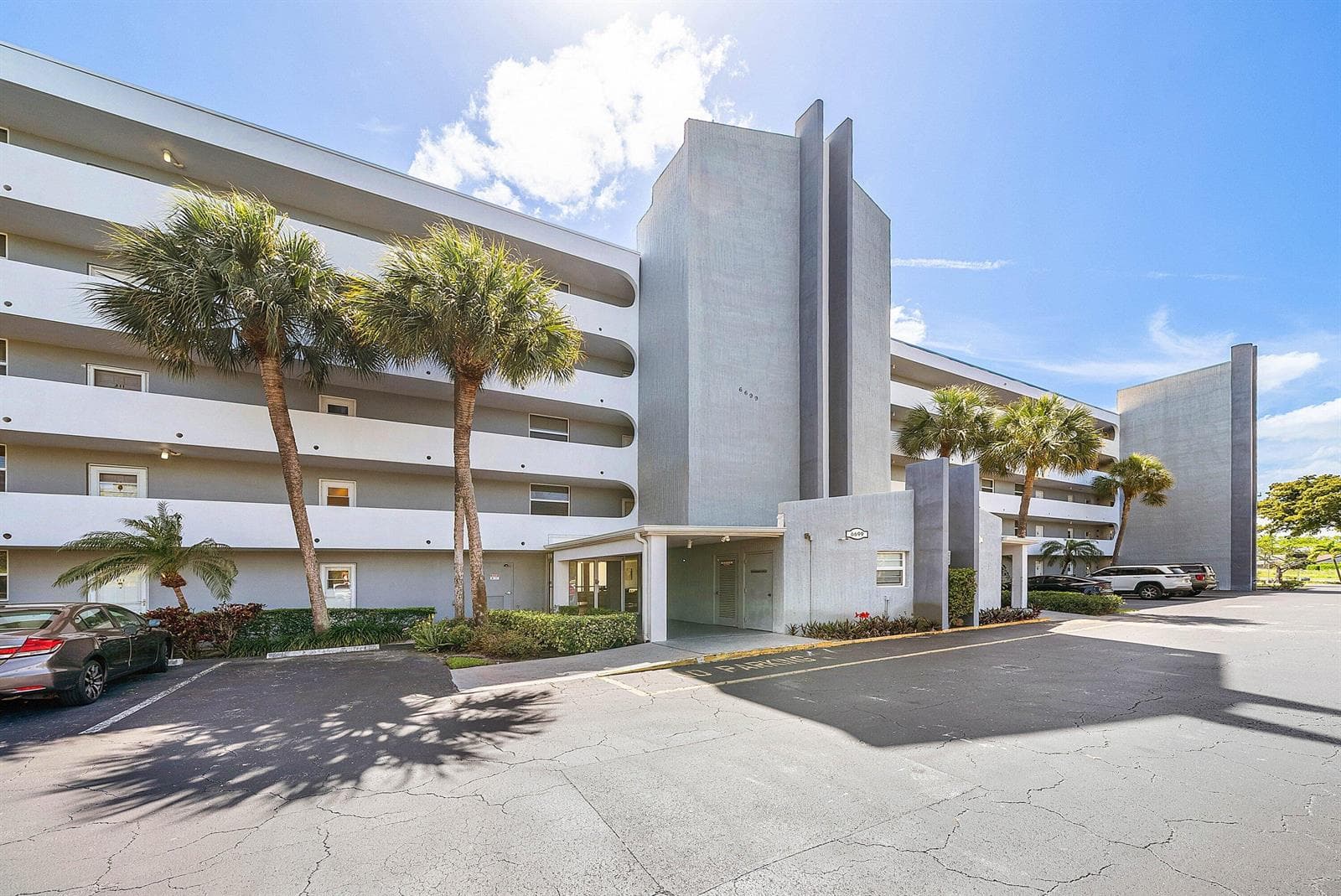 6699 NW 2nd Avenue # 415, Boca Raton, FL 33487 photo 2