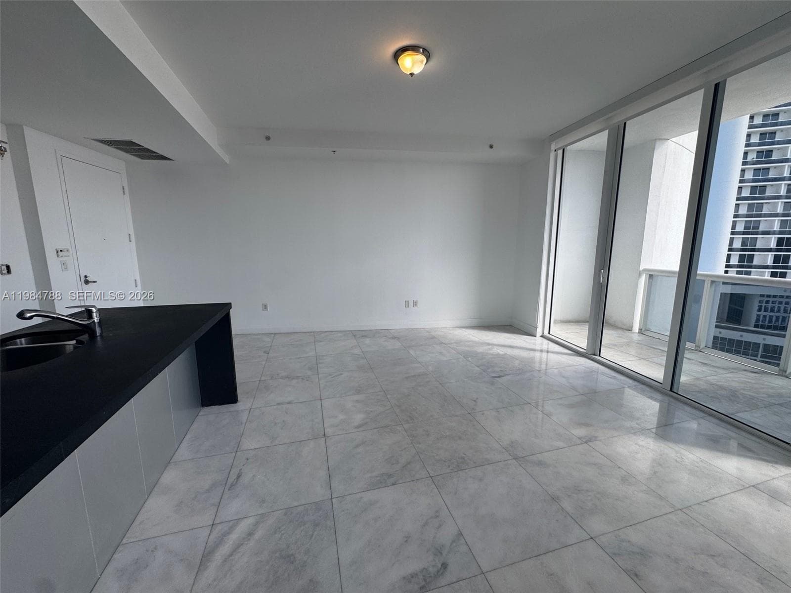 18201 Collins Ave # 3505, Sunny Isles Beach, FL 33160 photo 3
