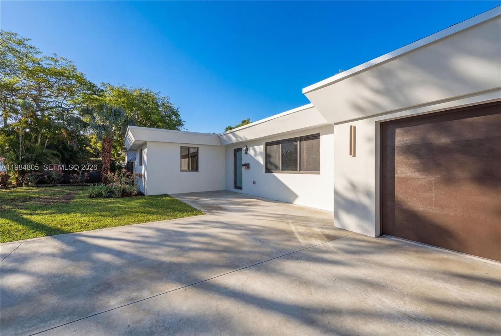 10910 NE 9th Ct, Biscayne Park, FL 33161 photo 4